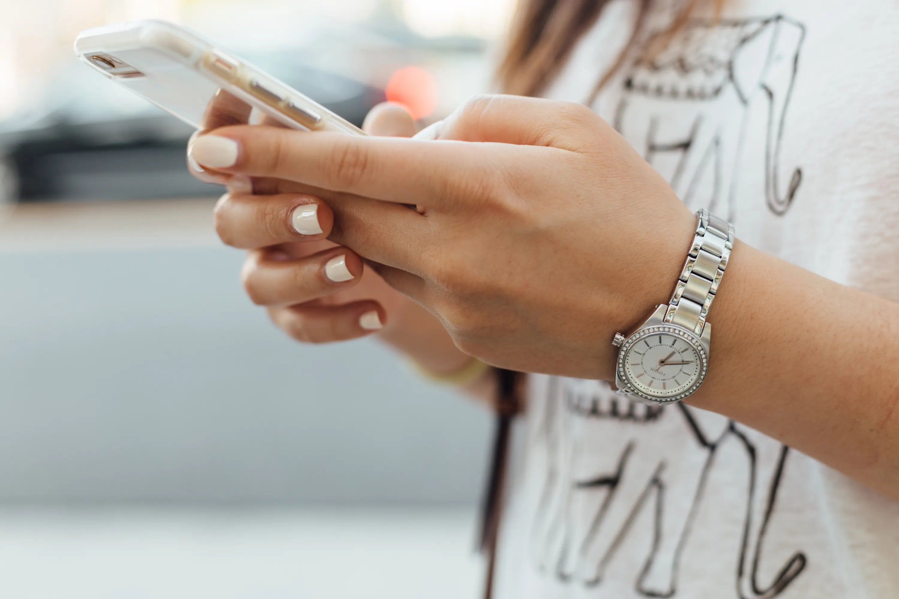 Addicted to Your Phone? How to Break Mobile Dependency